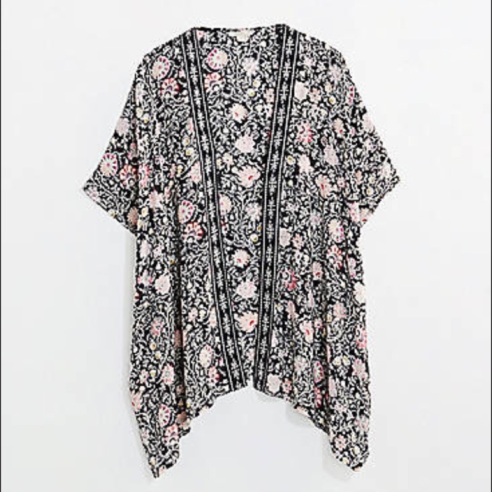 New Loft plus floral kimono